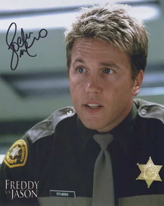 Lochlyn Munro autograph