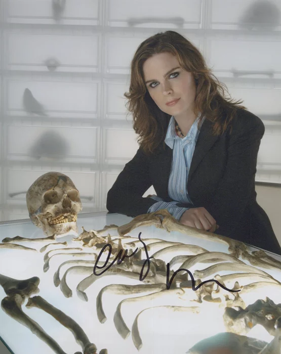 Emily Deschanel autograph