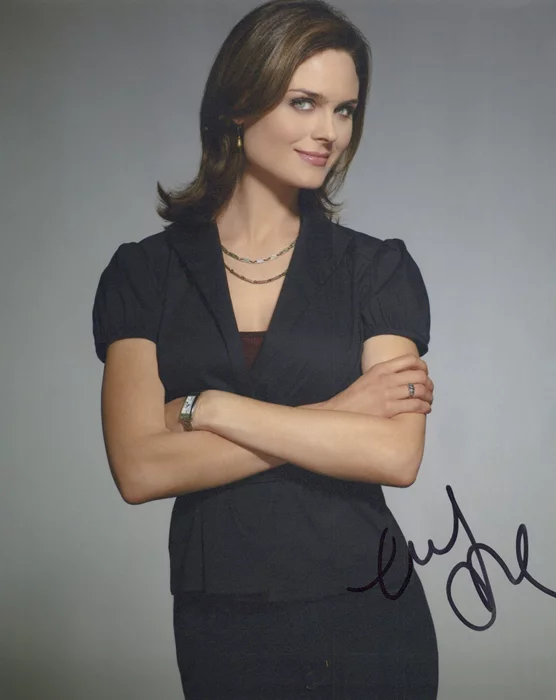 Emily Deschanel autograph