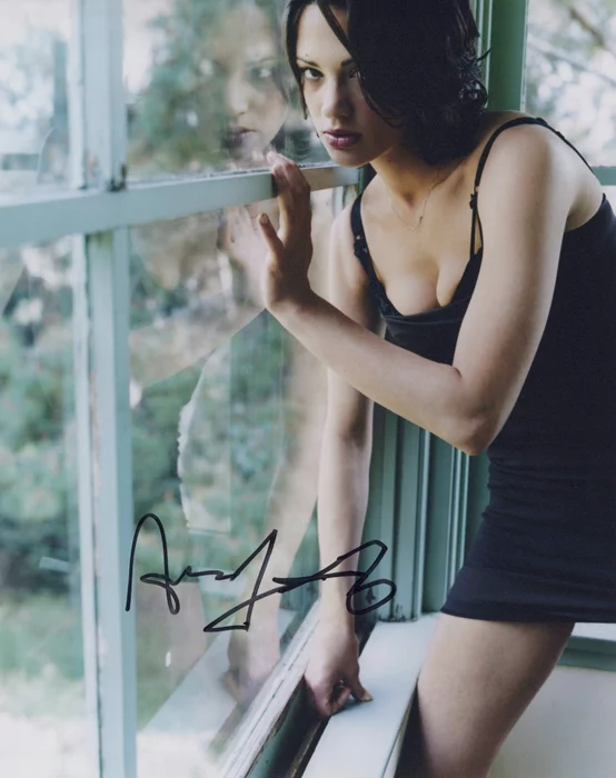 Asia Argento autograph