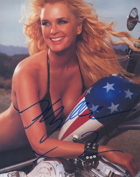 Kylie Bax autograph