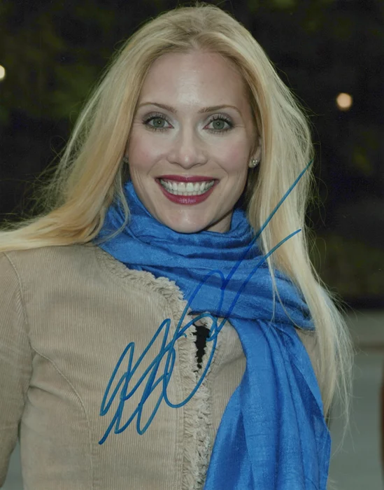 Emily Procter autograph