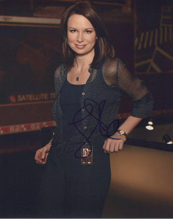 Mary Lynn Rajskub autograph