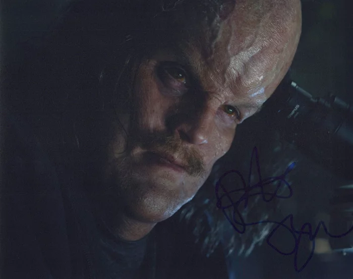 Peter Sarsgaard autograph