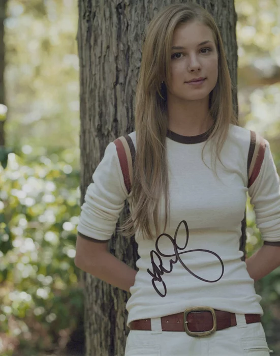 Emily Van Camp autograph