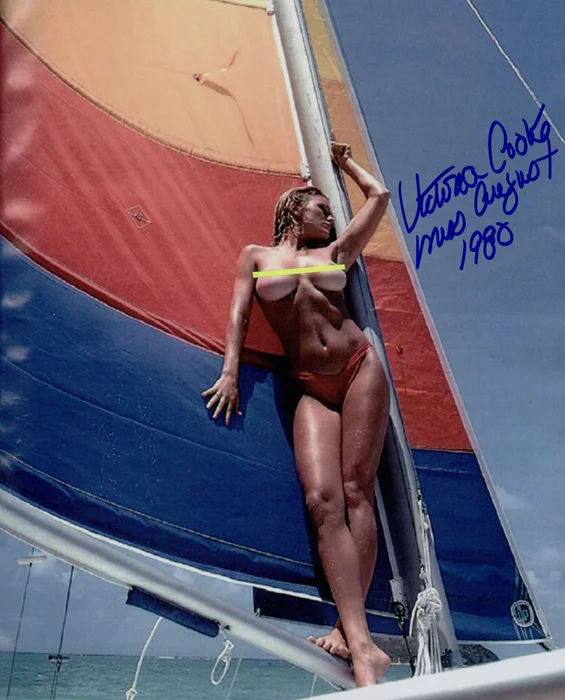 Victoria Cooke autograph
