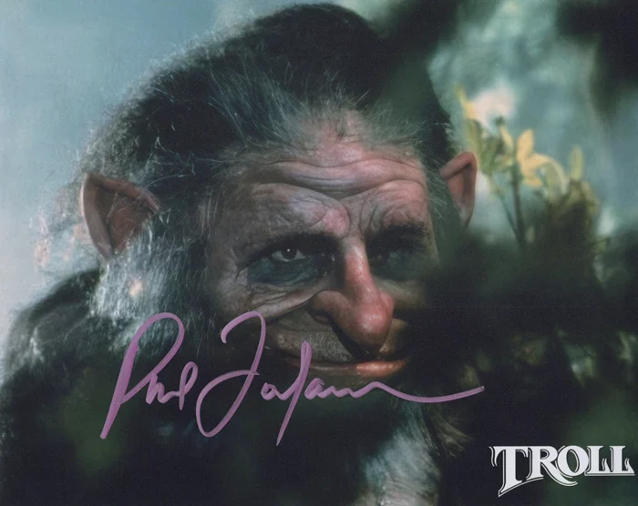 Phil Fondacaro autograph