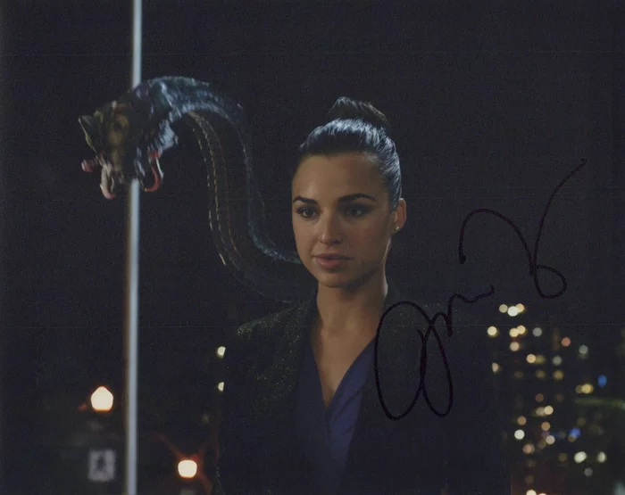 Jessica Meraz autograph