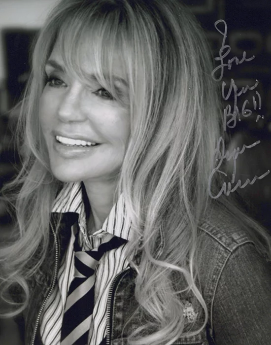 Dyan Cannon autograph