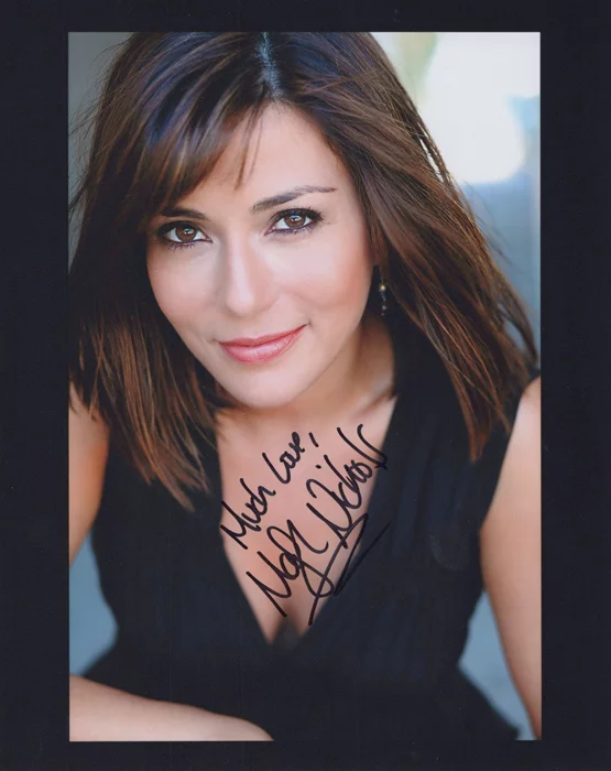Marisol Nichols autograph