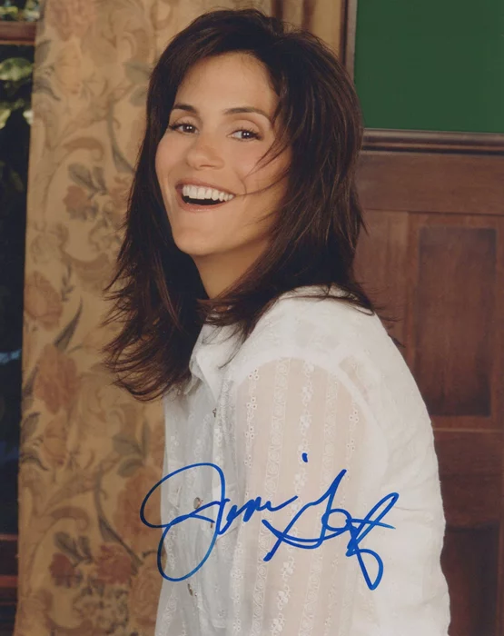 Jami Gertz autograph