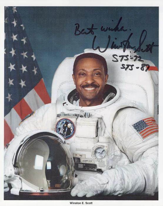Winston Scott autograph