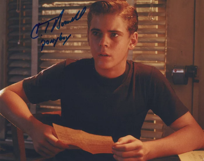 C. Thomas Howell autograph