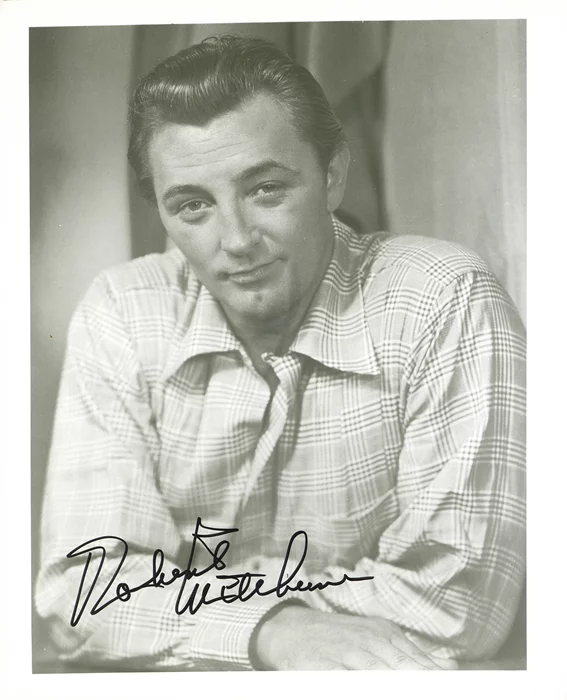 Robert Mitchum autograph