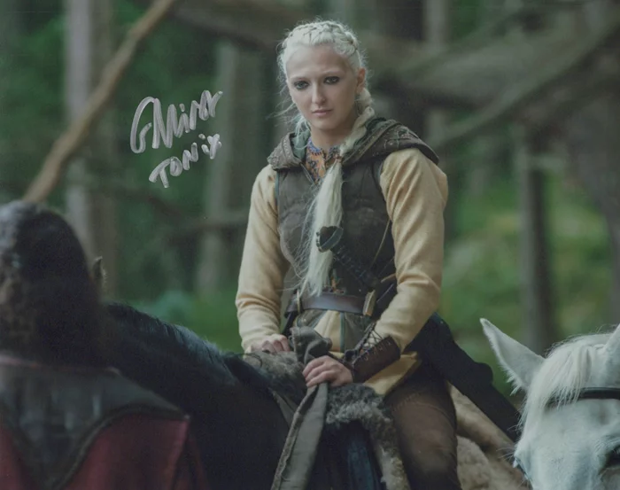 Georgia Hirst autograph