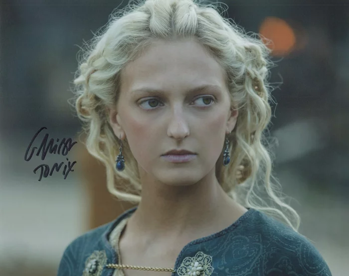 Georgia Hirst autograph