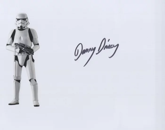 Daniel D'Arcy autograph