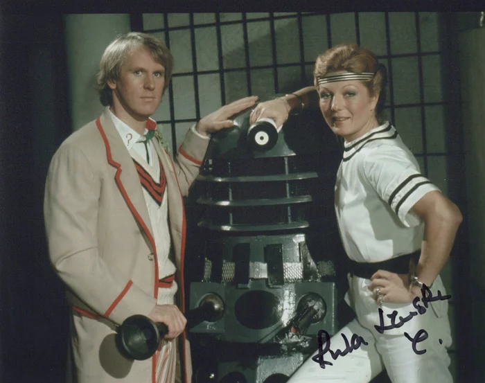 Rula Lenska autograph