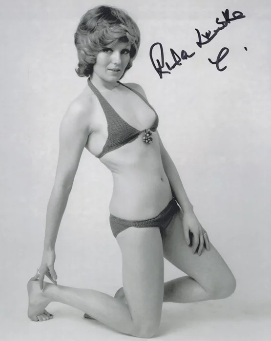 Rula Lenska autograph