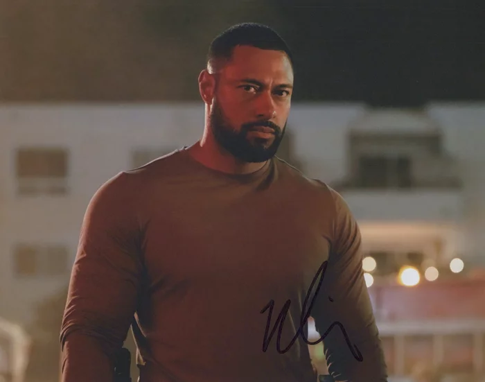 Uli Latukefu autograph