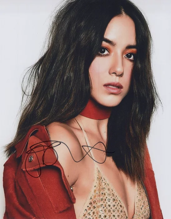 Chloe Bennet autograph
