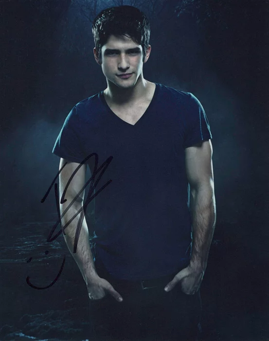 Tyler Posey autograph