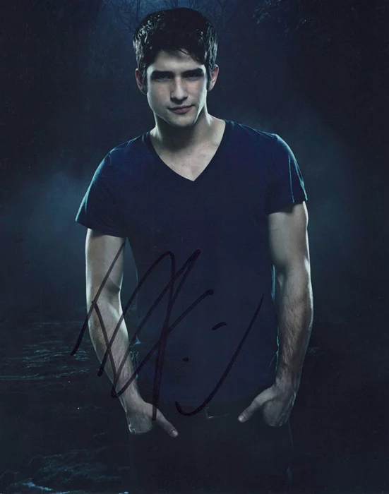 Tyler Posey autograph