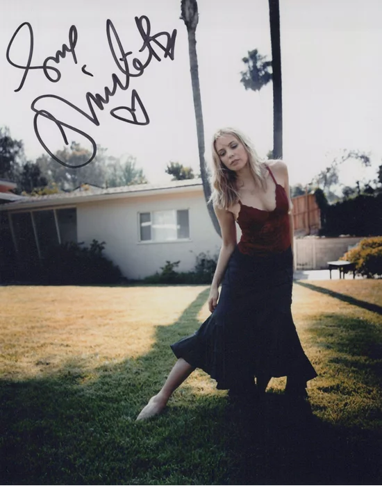 Olivia D'Abo autograph