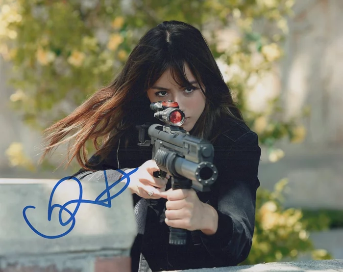 Chloe Bennet autograph
