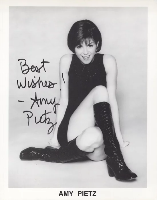 Amy Pietz autograph