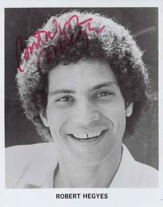 Robert Hegyes autograph