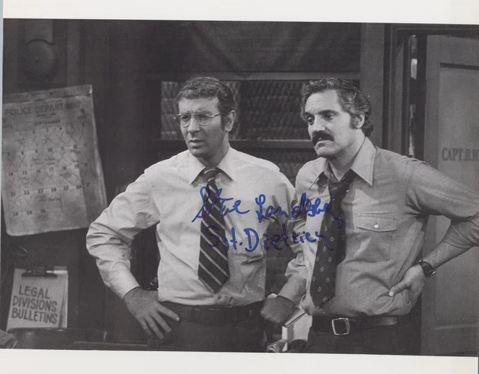 Steve Landesberg autograph