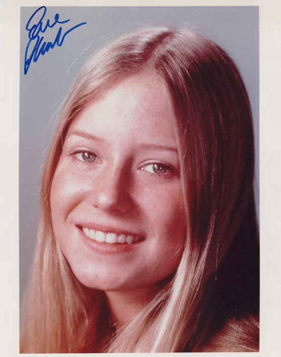 Eve Plumb autograph