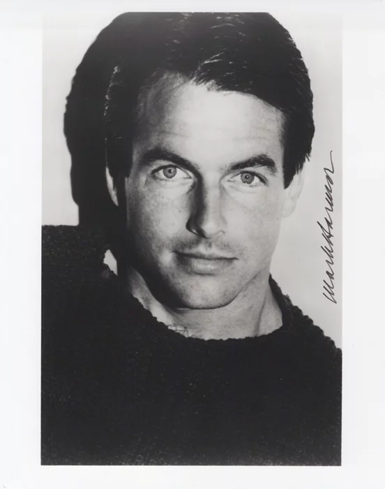 Mark Harmon autograph