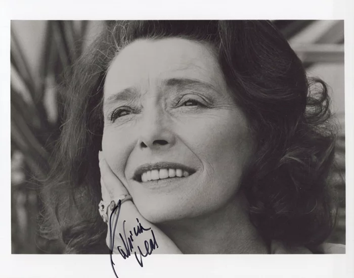 Patricia Neal autograph