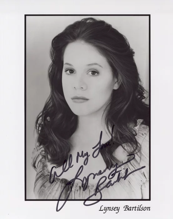 Lynsey Bartilson autograph
