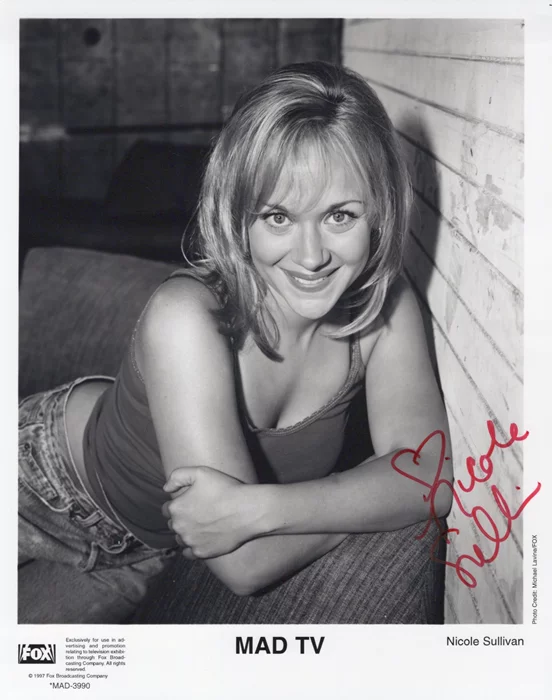 Nicole Sullivan autograph