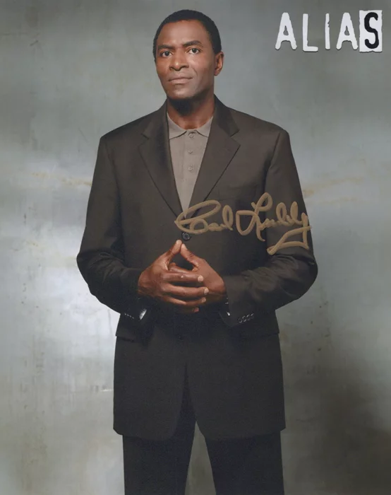 Carl Lumbly autograph