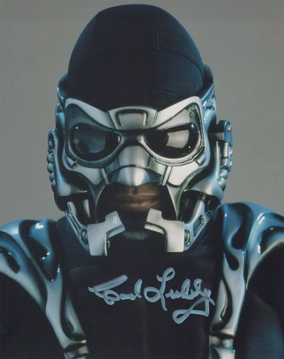 Carl Lumbly autograph