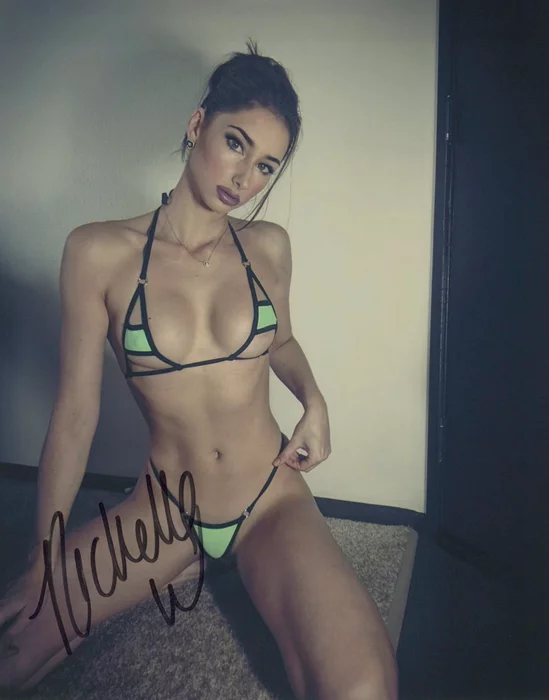 Nichelle Wolcott autograph