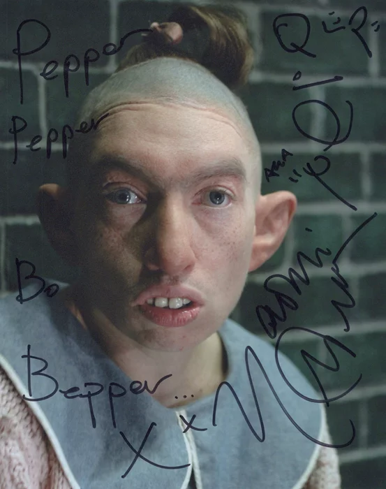Naomi Grossman autograph
