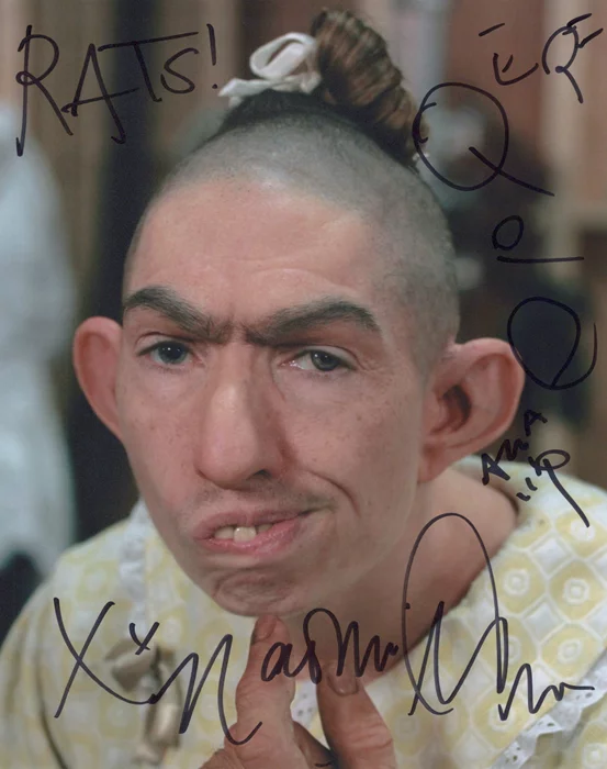 Naomi Grossman autograph