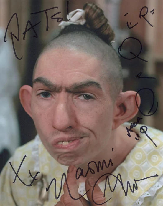 Naomi Grossman autograph