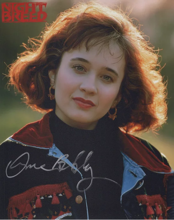 Anne Bobby autograph
