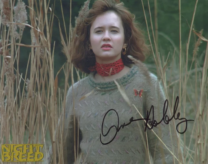 Anne Bobby autograph