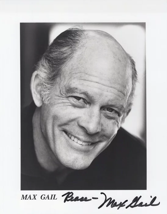 Max Gail autograph