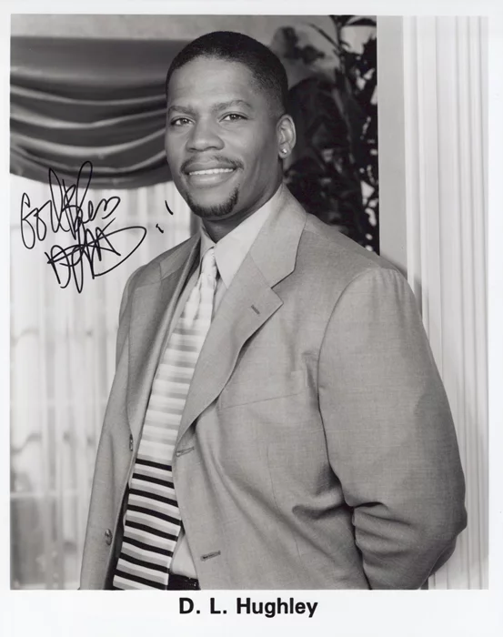 D.L. Hughley autograph