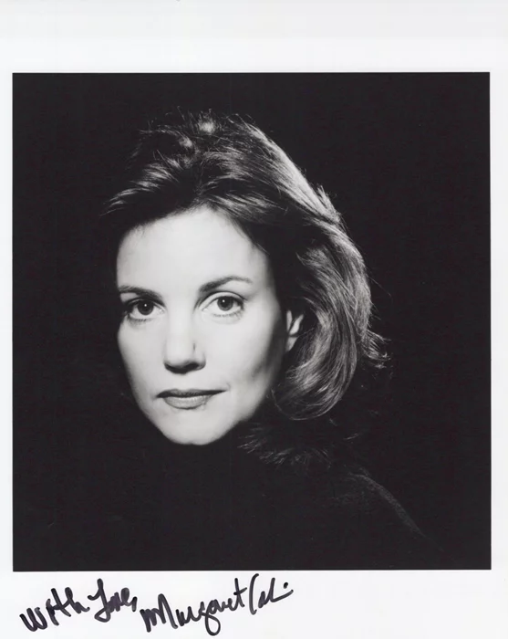 Margaret Colin autograph