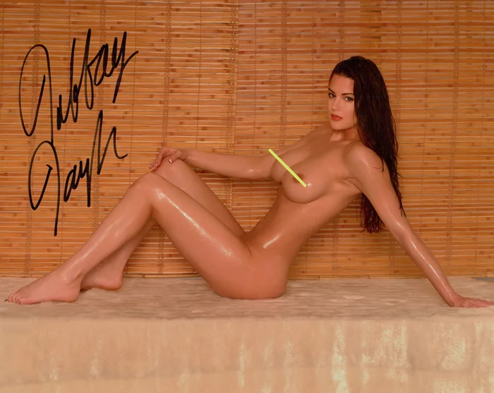 Tiffany Taylor autograph