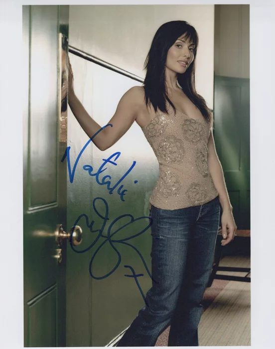 Natalie Imbruglia autograph